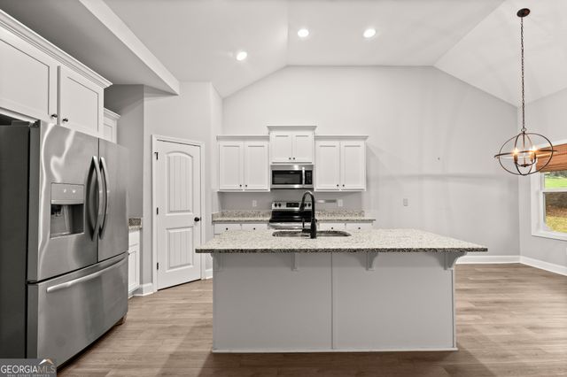 65 Academy Street, Pendergrass, GA 30567