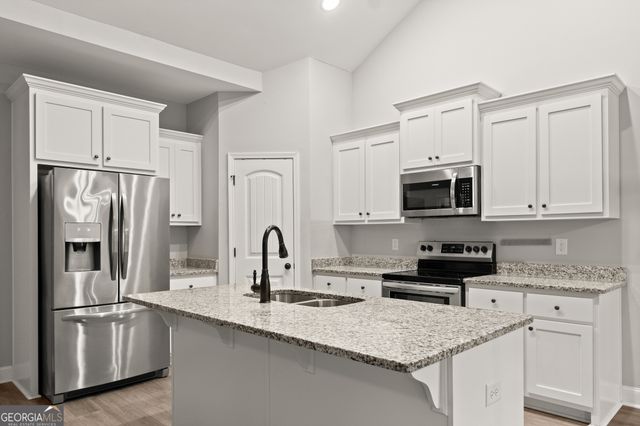 65 Academy Street, Pendergrass, GA 30567