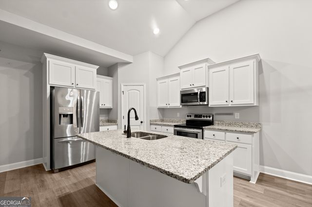 65 Academy Street, Pendergrass, GA 30567