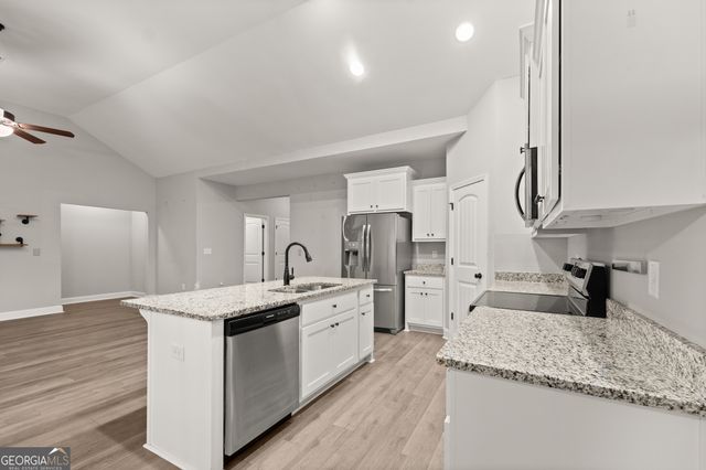 65 Academy Street, Pendergrass, GA 30567