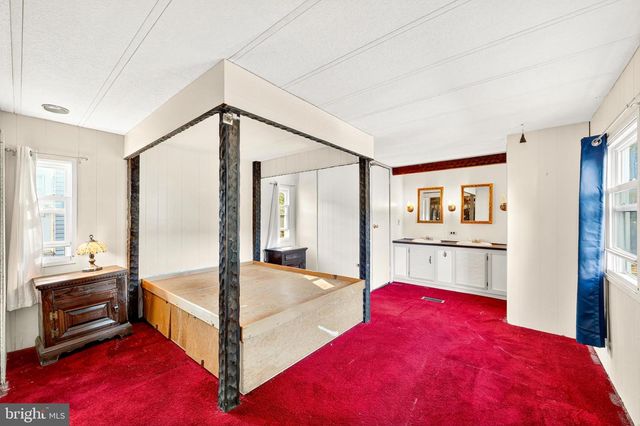 8220 AIRPORT RD #4, Northampton, PA 18067