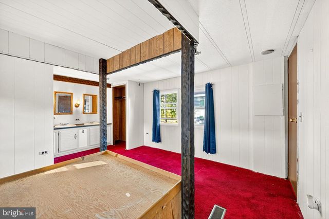 8220 AIRPORT RD #4, Northampton, PA 18067