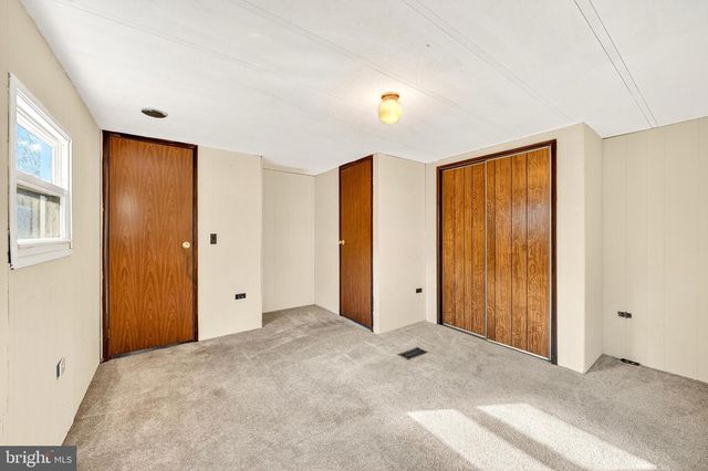 8220 AIRPORT RD #4, Northampton, PA 18067