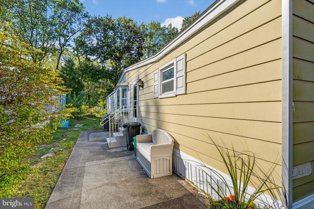 8220 AIRPORT RD #4, Northampton, PA 18067