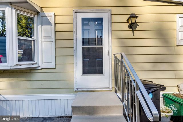 8220 AIRPORT RD #4, Northampton, PA 18067