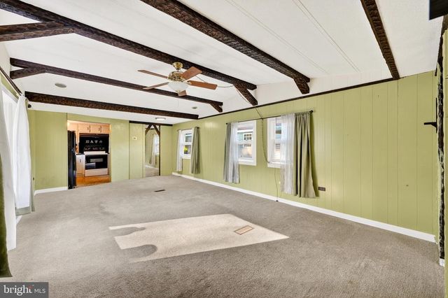 8220 AIRPORT RD #4, Northampton, PA 18067