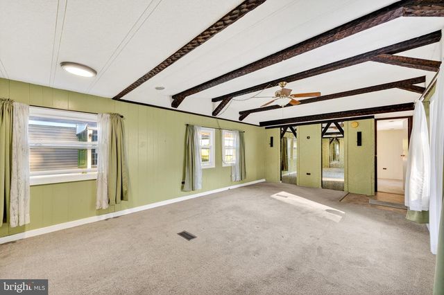 8220 AIRPORT RD #4, Northampton, PA 18067