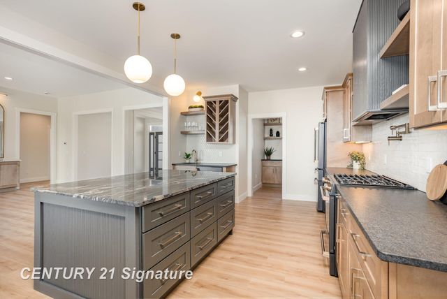 34 W Grove Court, Freeland, MI 48623