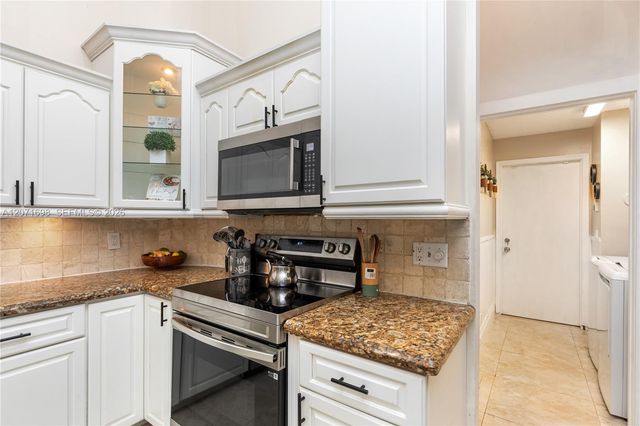 7101 NW 44th Lane, Coconut Creek, FL 33073