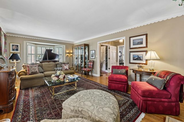 5011 Bruce Avenue, Edina, MN 55424