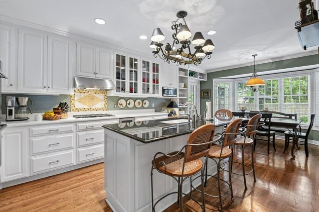 5011 Bruce Avenue, Edina, MN 55424