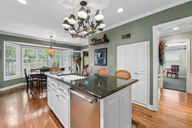 5011 Bruce Avenue, Edina, MN 55424