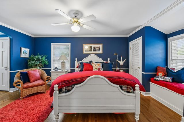 5011 Bruce Avenue, Edina, MN 55424