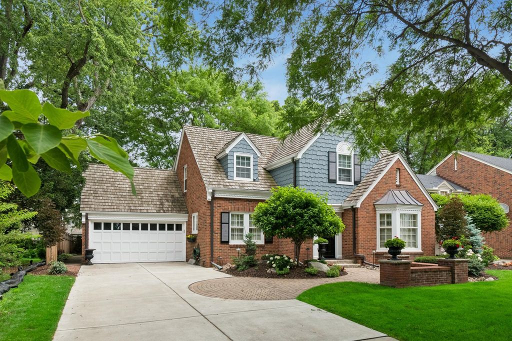 5011 Bruce Avenue, Edina, MN 55424