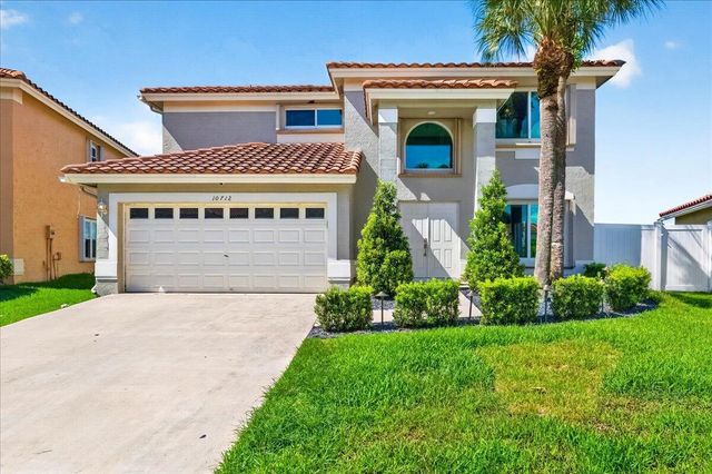 10712 Oak Lake Way, Boca Raton, FL 33498