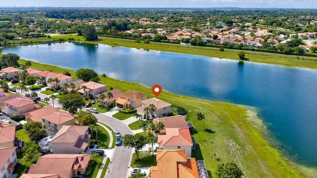 10712 Oak Lake Way, Boca Raton, FL 33498