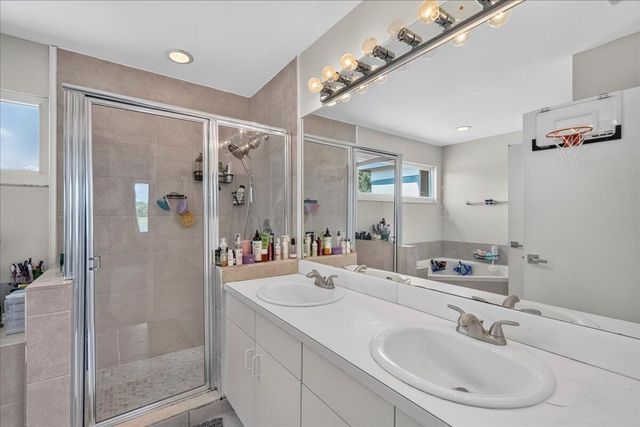 10712 Oak Lake Way, Boca Raton, FL 33498