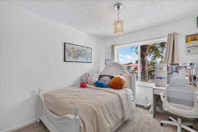 10712 Oak Lake Way, Boca Raton, FL 33498