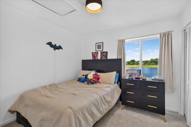 10712 Oak Lake Way, Boca Raton, FL 33498