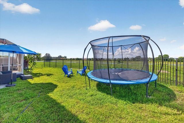 10712 Oak Lake Way, Boca Raton, FL 33498