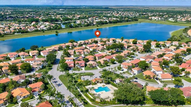 10712 Oak Lake Way, Boca Raton, FL 33498