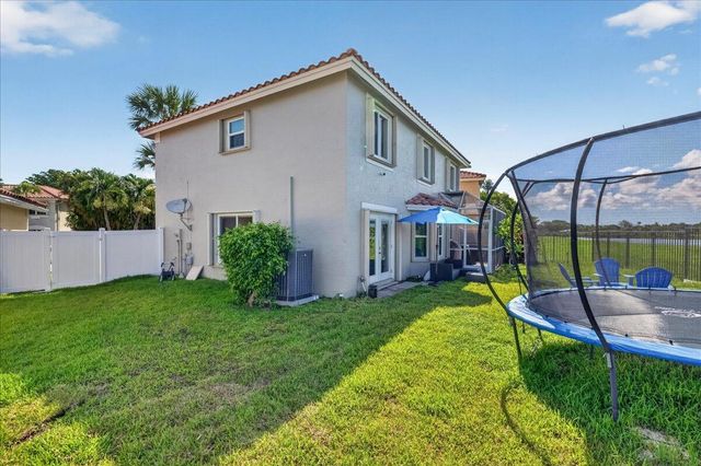 10712 Oak Lake Way, Boca Raton, FL 33498