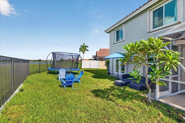 10712 Oak Lake Way, Boca Raton, FL 33498