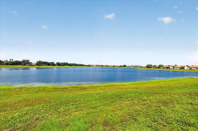 10712 Oak Lake Way, Boca Raton, FL 33498
