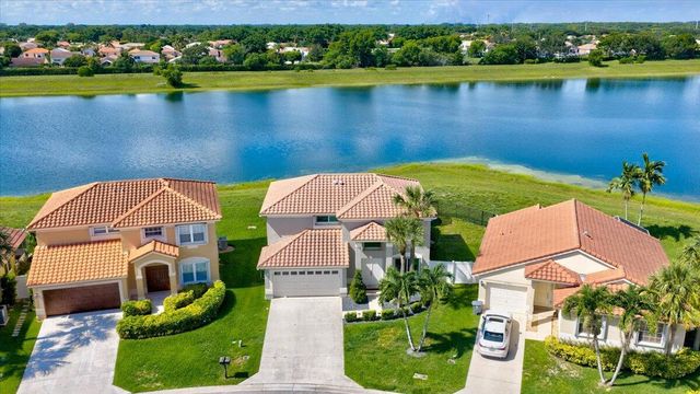 10712 Oak Lake Way, Boca Raton, FL 33498
