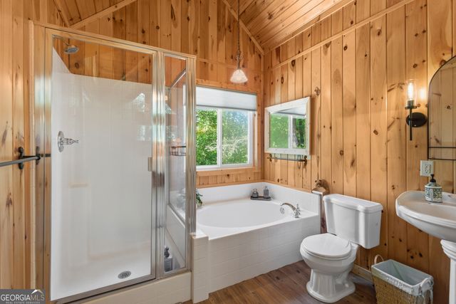 3250 Brandon Mill Road, Lakemont, GA 30552