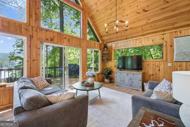 3250 Brandon Mill Road, Lakemont, GA 30552