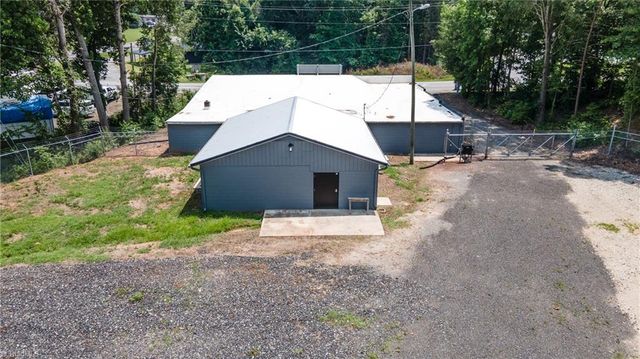 1020 NC Highway 65 W, Walnut Cove, NC 27052