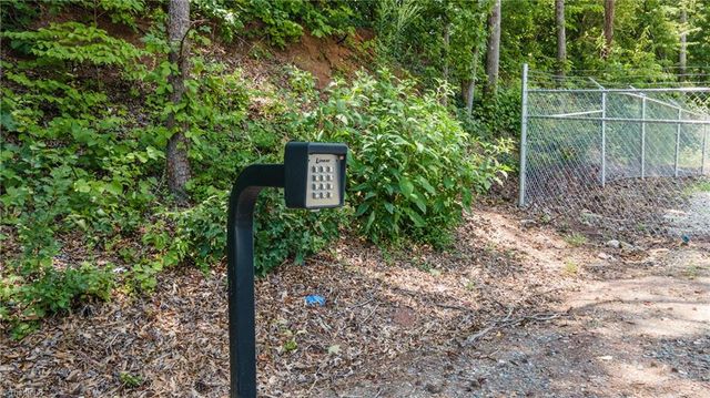 1020 NC Highway 65 W, Walnut Cove, NC 27052