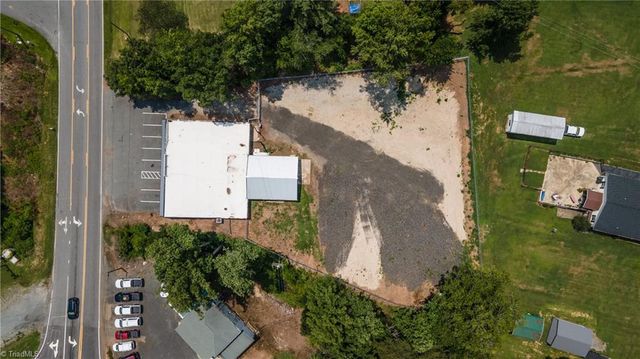 1020 NC Highway 65 W, Walnut Cove, NC 27052