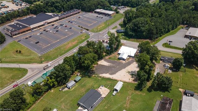 1020 NC Highway 65 W, Walnut Cove, NC 27052