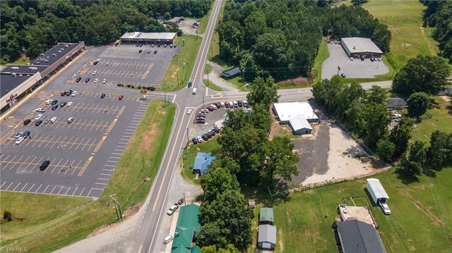 1020 NC Highway 65 W, Walnut Cove, NC 27052