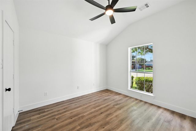 10215 Shelburne Drive, Dallas, TX 75227