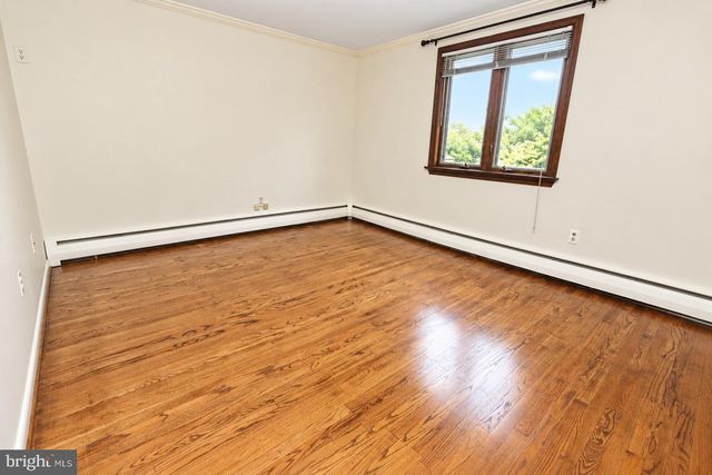 3016 BRAMBLING LN, Norristown, PA 19403
