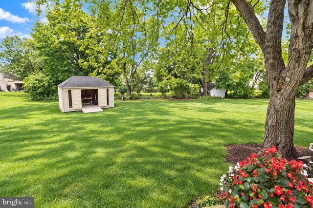 3016 BRAMBLING LN, Norristown, PA 19403