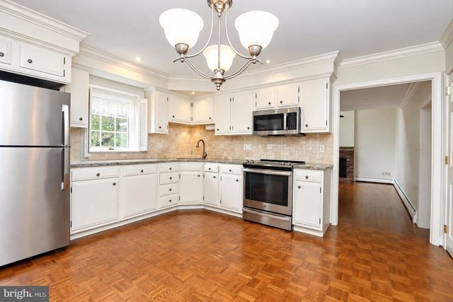 3016 BRAMBLING LN, Norristown, PA 19403