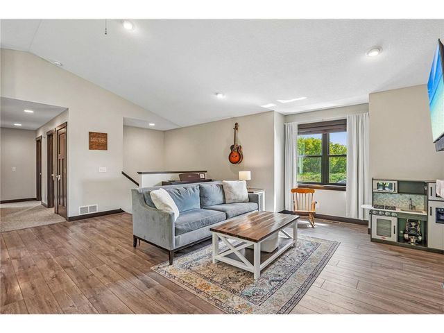 541 Prairie Road, New Richmond, WI 54017