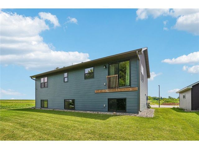 541 Prairie Road, New Richmond, WI 54017
