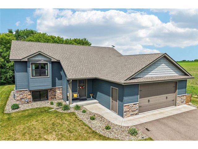 541 Prairie Road, New Richmond, WI 54017