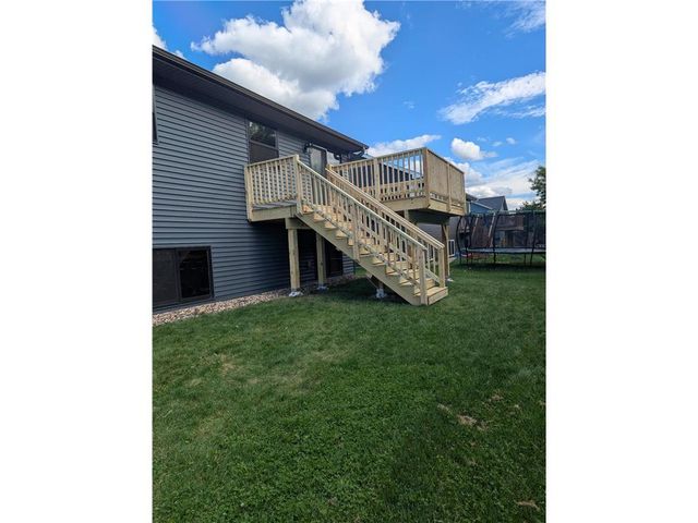 541 Prairie Road, New Richmond, WI 54017