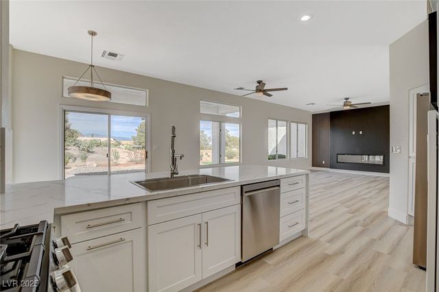 10100 Folsom Drive, Las Vegas, NV 89134