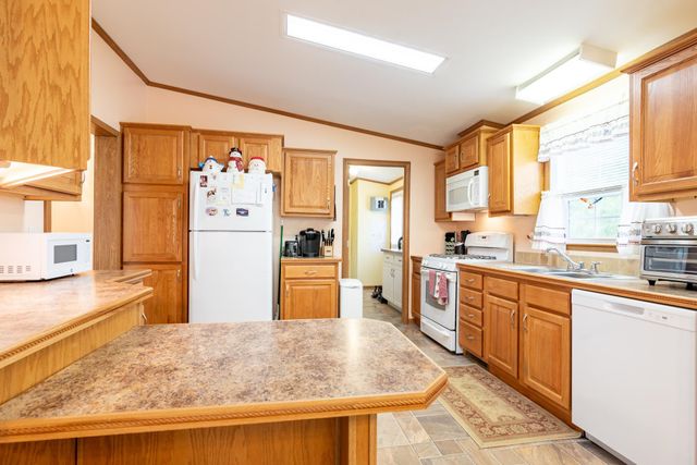 40 Ivy Lane, Farmington, NH 03835