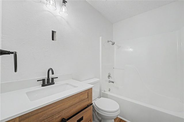 3306 SW Landau Court, Bentonville, AR 72712