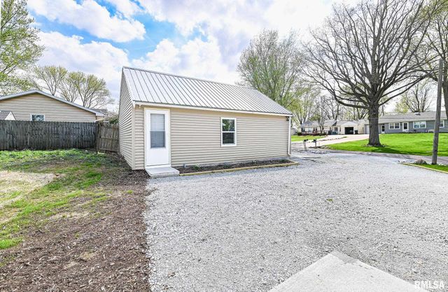 200 LILAC Lane, East Peoria, IL 61611