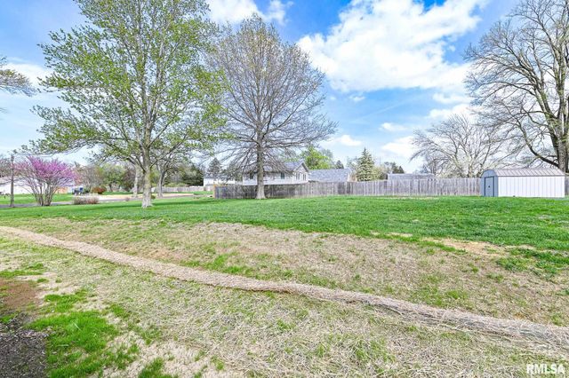 200 LILAC Lane, East Peoria, IL 61611