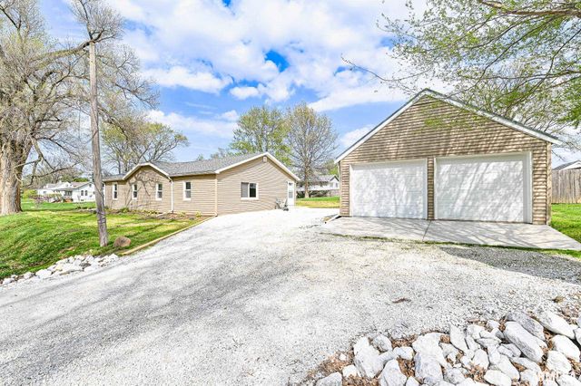 200 LILAC Lane, East Peoria, IL 61611